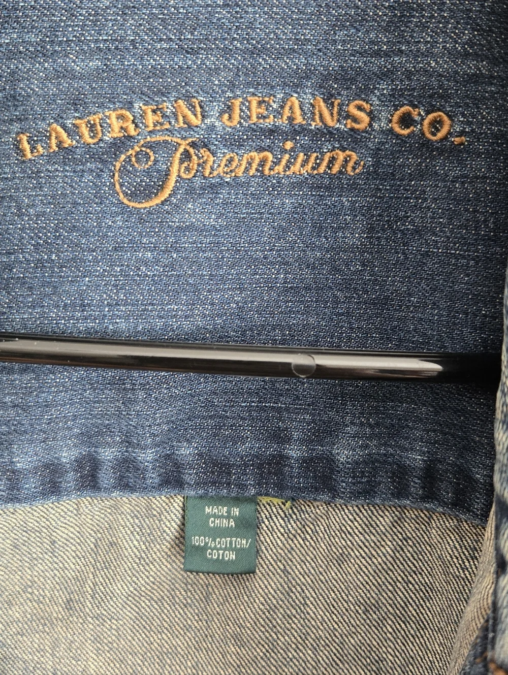 Lauren Jeans Co. Denim Womens Cowgirl Jacket All Cotton 2 Hidden Pockets Inside - Picture 4 of 11